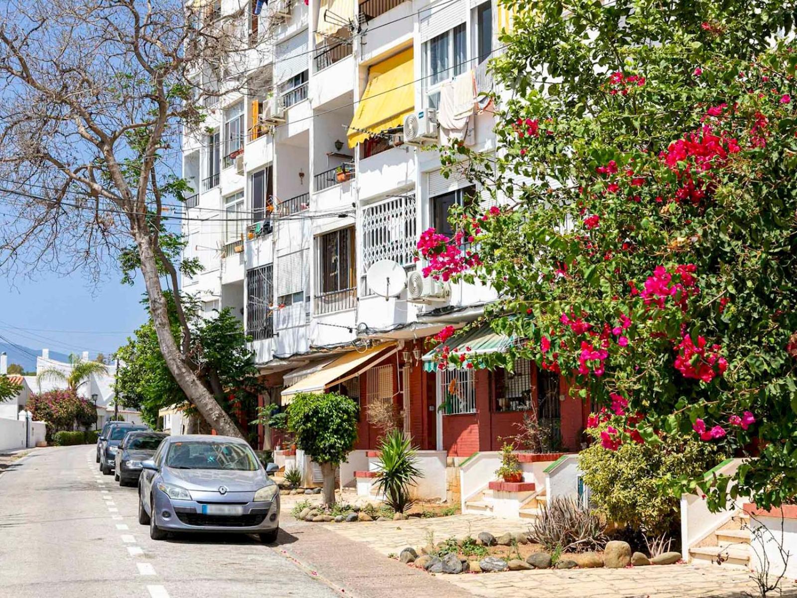 Apartamento Pass The Keys Cozy In Heart Of Nueva Andalucia