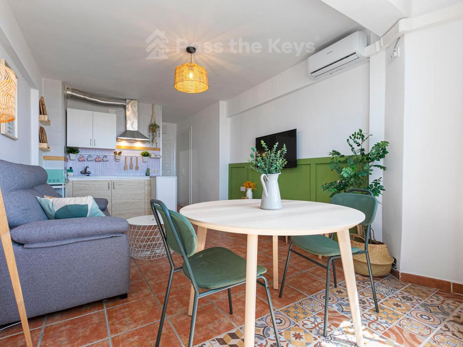Apartamento Pass The Keys Cozy In Heart Of Nueva Andalucia Marbella