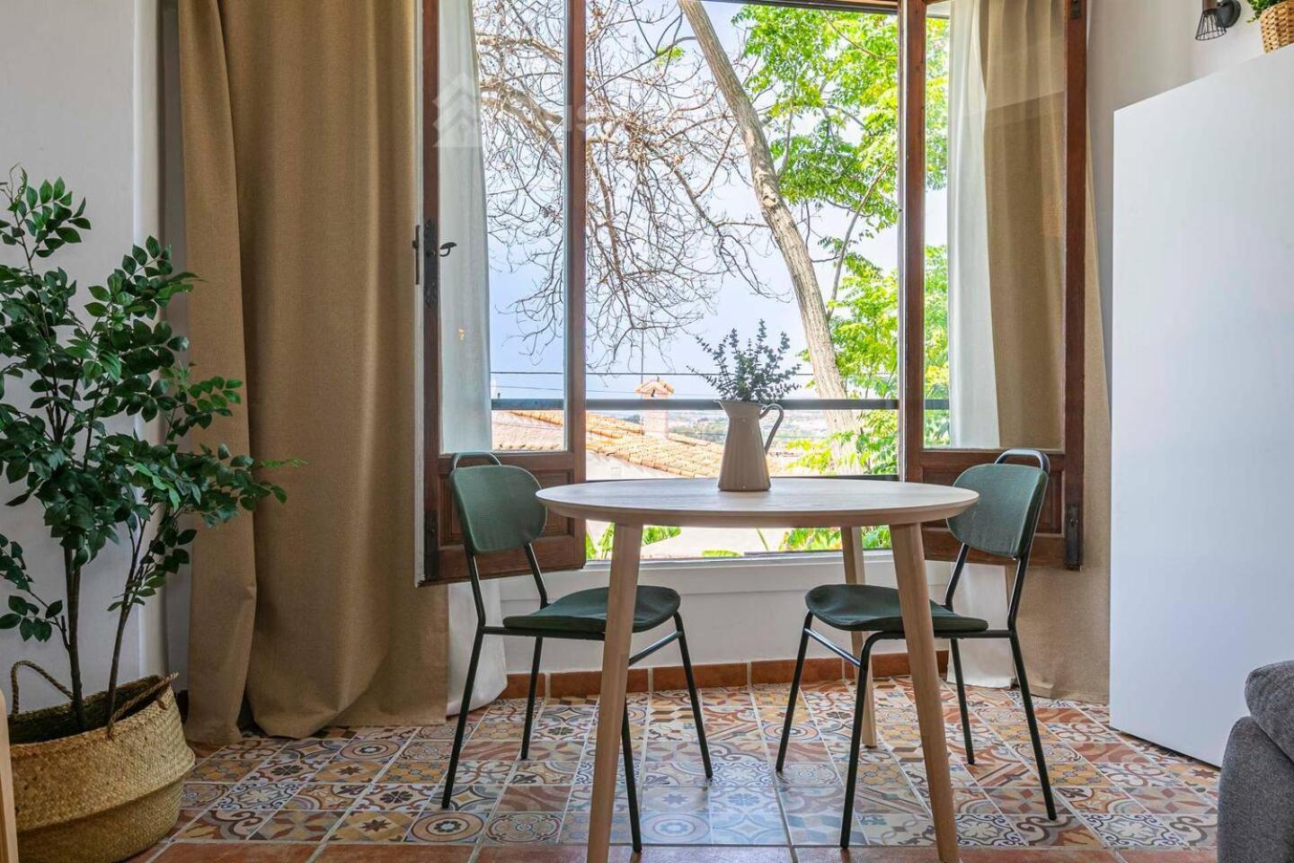 Pass The Keys Cozy In Heart Of Nueva Andalucia Apartamento *